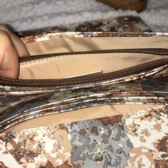 *Reposh* NWT Coach Peyton Floral Print Slim Envelope Wallet - Picture 8 of 8